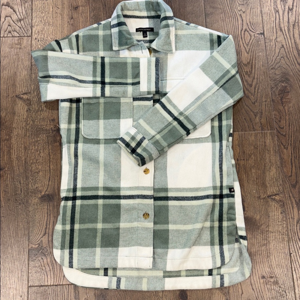 Banana Republic Women’s XS Plaid Shacket Oversized Shirt Jacket Green Cream